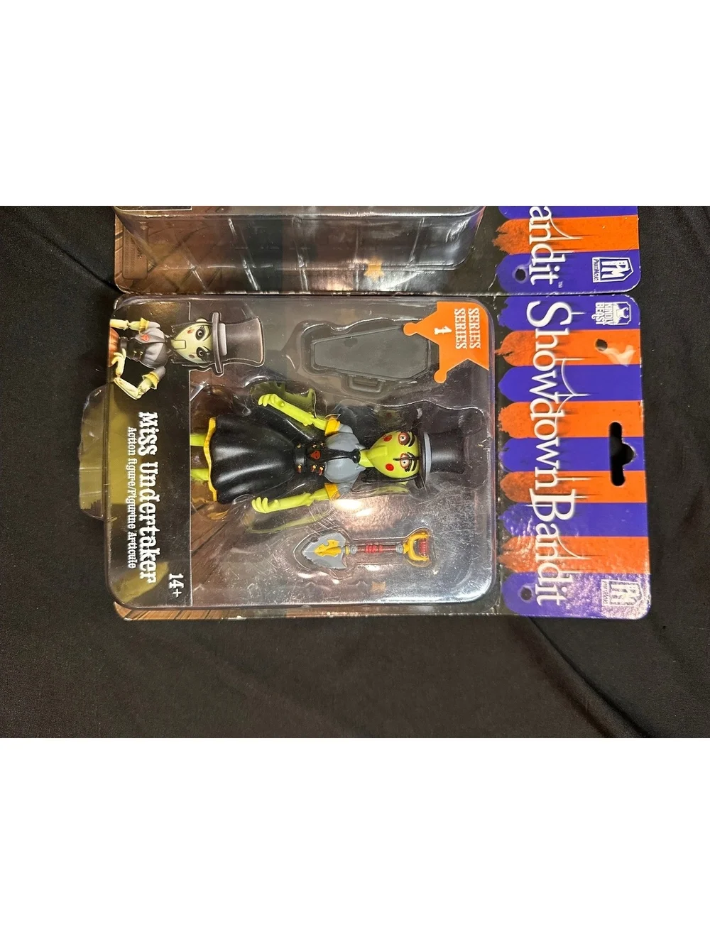 BrainBlast Showdown Bandit Series 1 Action Figures - Bandit & Miss Undertaker
